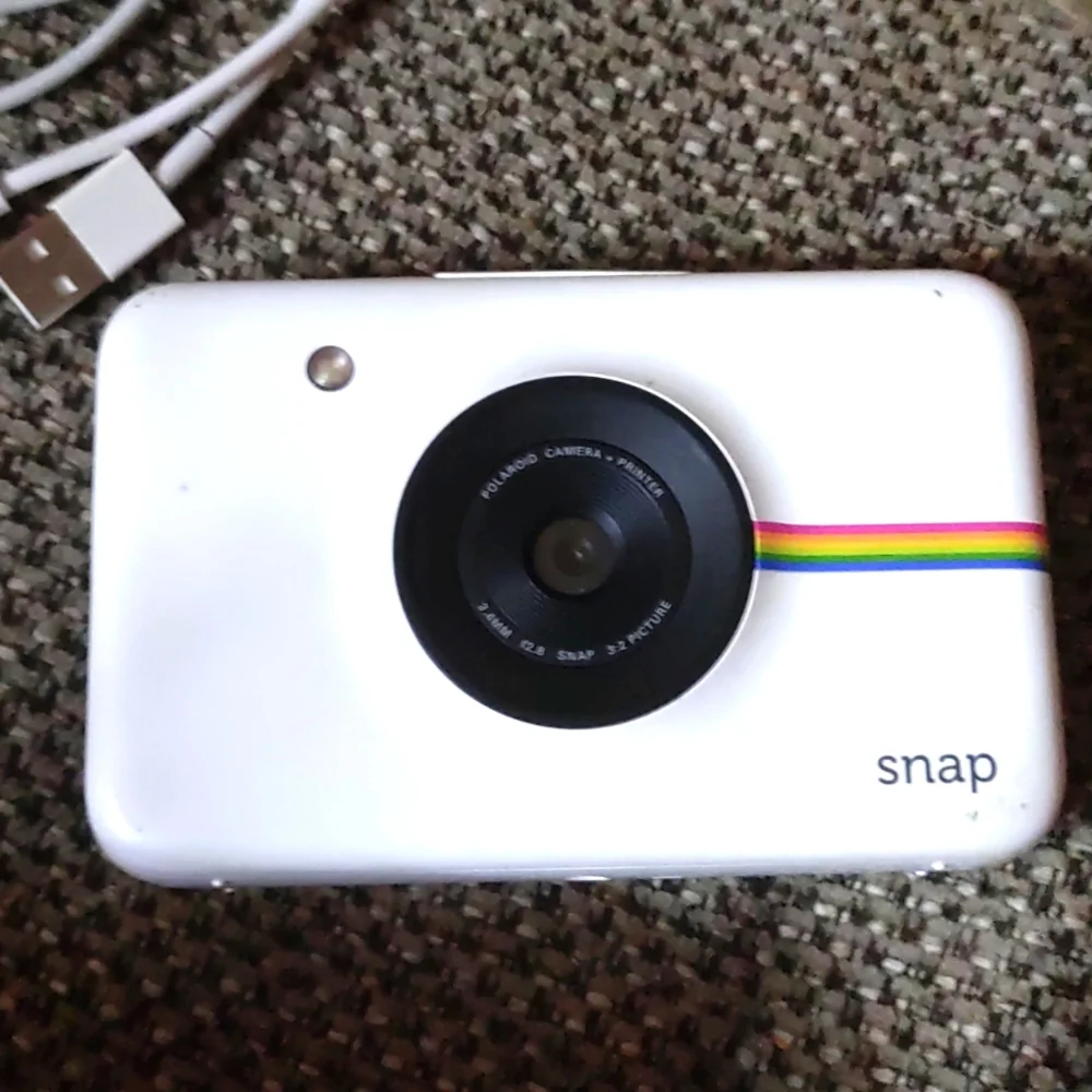 Polaroid zink snap camera